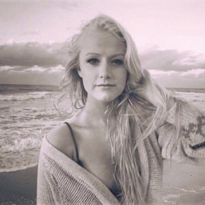 亚洲一区二区三区写真
